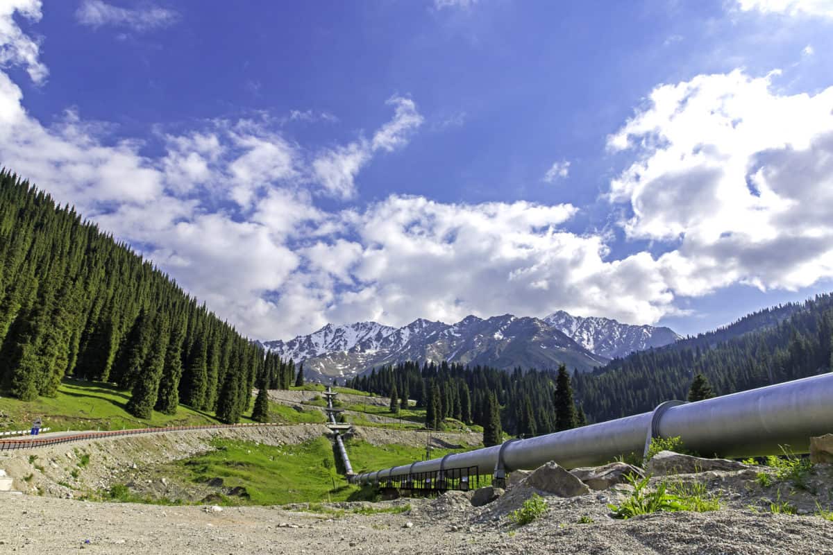 Canada commits to backing C$3 billion in new Trans Mountain oil pipeline loans