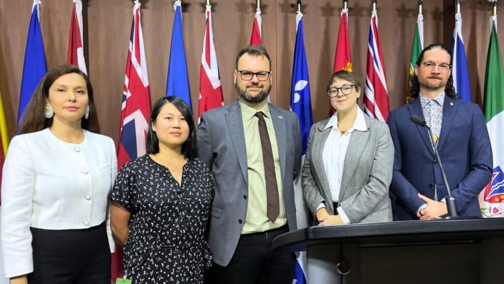 IBEW Canada Joins Coalition Urging Investment in East-West Power Grid