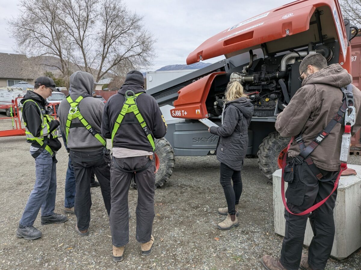 pxl 20251126 214445309