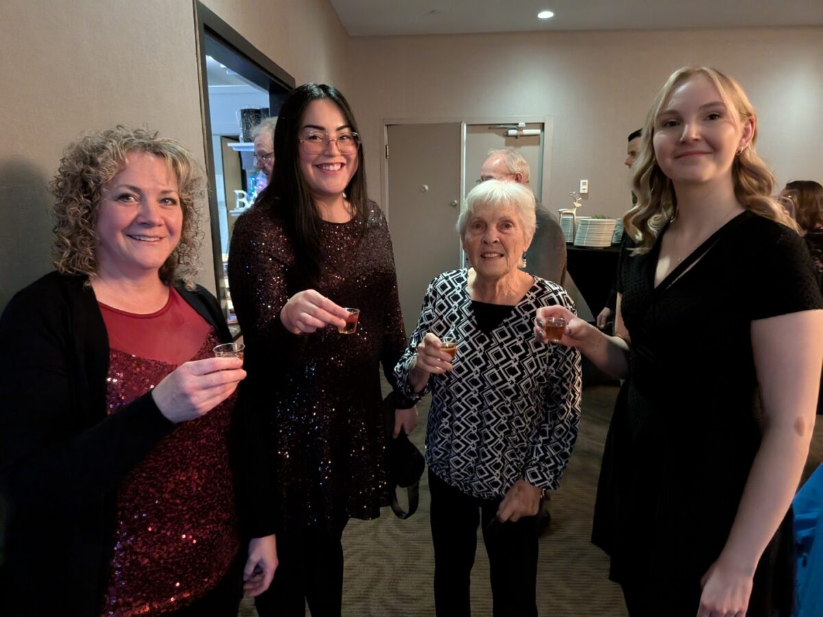 pxl 20251220 025210667.mp (custom)